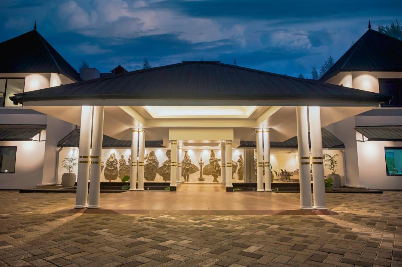 Contour Backwaters Hotel Resort & Convention Centre Rāmankari Kültér fotó